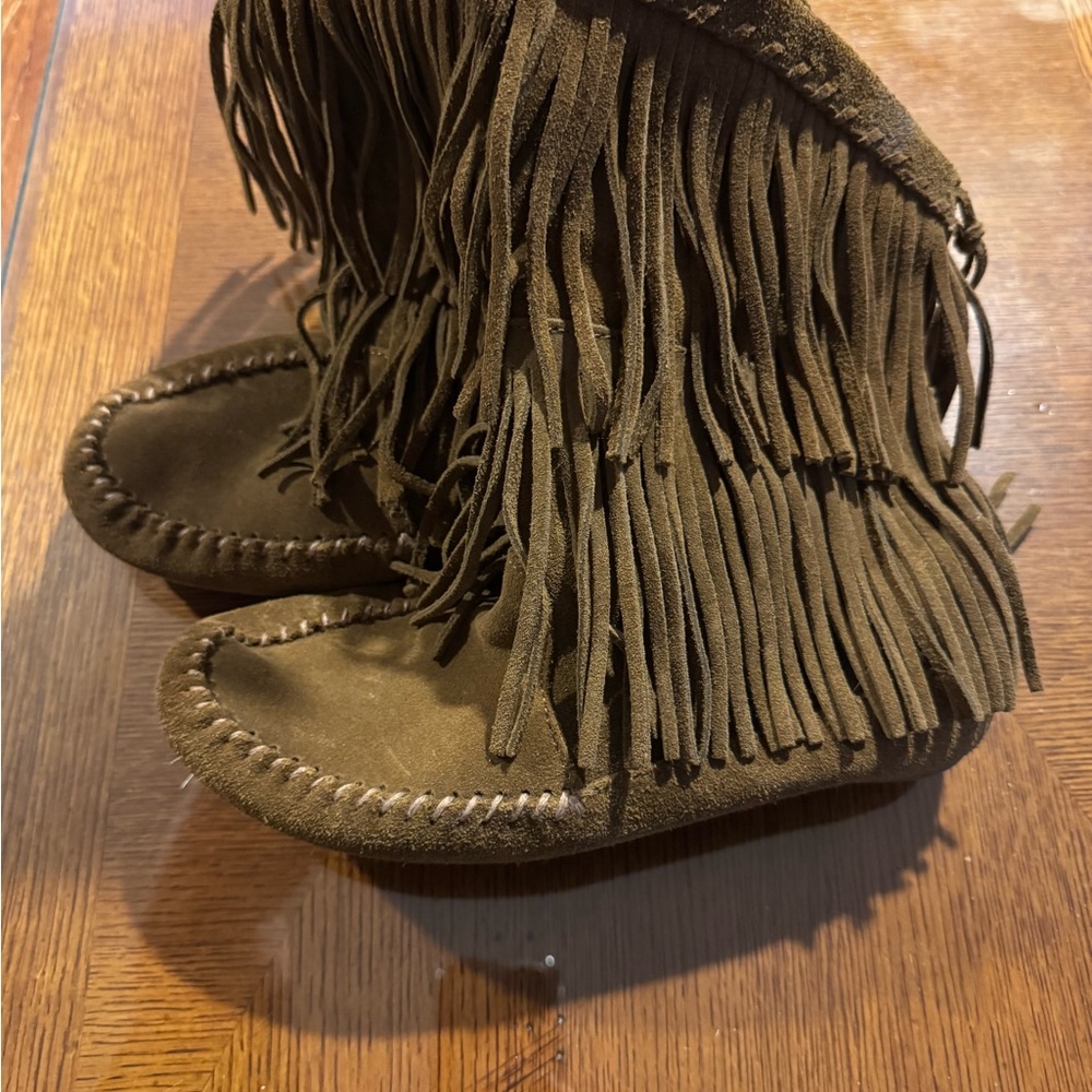 Minnetonka Brown Fringe Moccasins